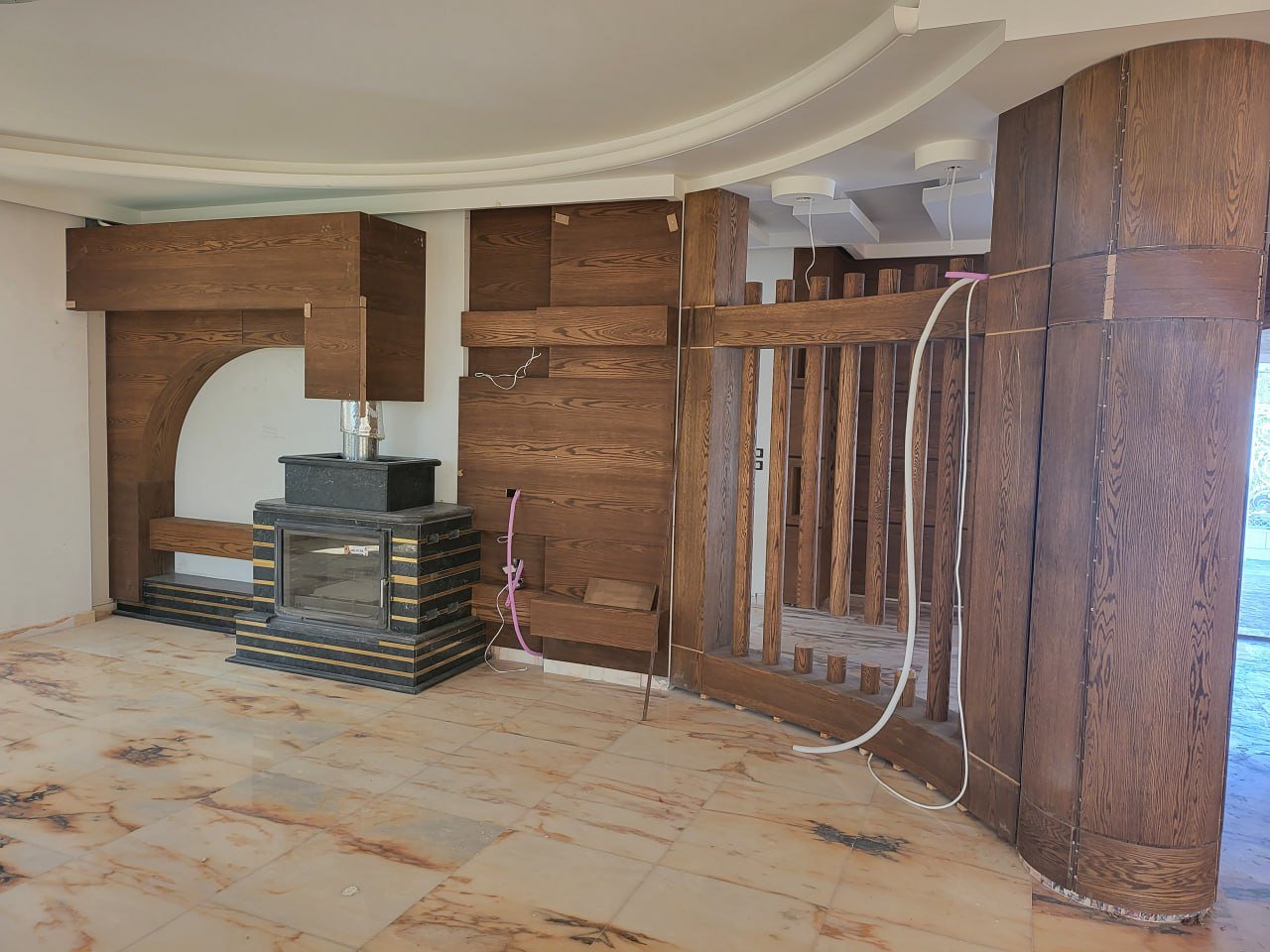 Villa Interior & Landscape - 6